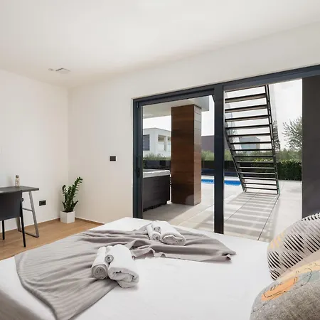 Villa Old Olive Iii By Interhome Vodnjan