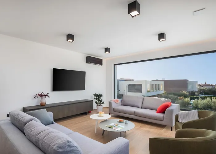 Old Olive Iii By Interhome
